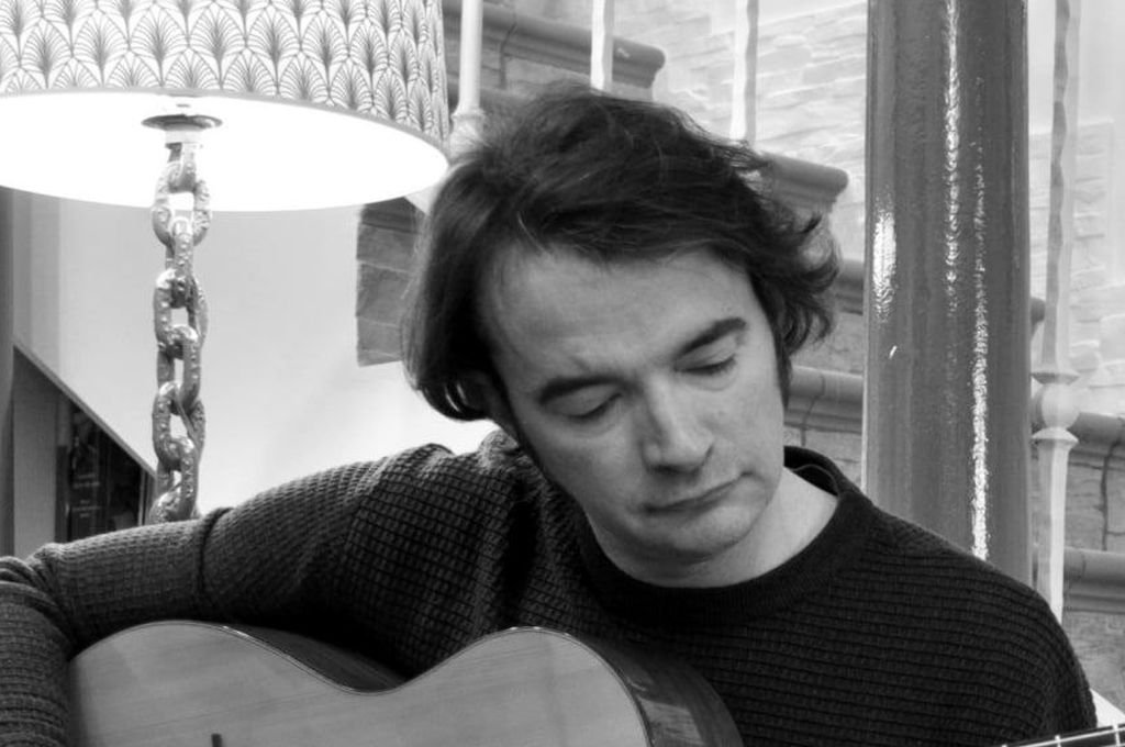 «Caffë Manouche», el nuevo CD del guitarrista rosarino Hernán Navarro