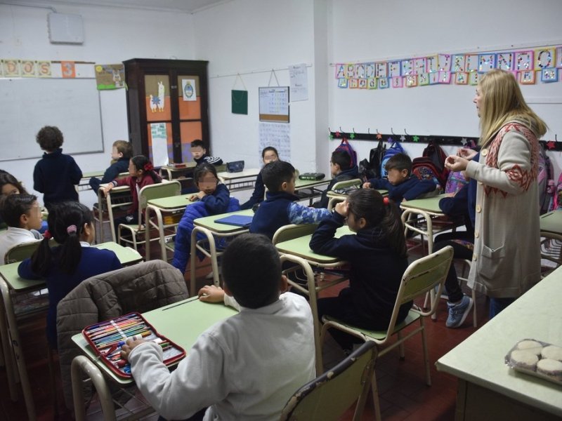 Desde el gobierno revisan la «inclusión plena» en escuelas de Santa Fe