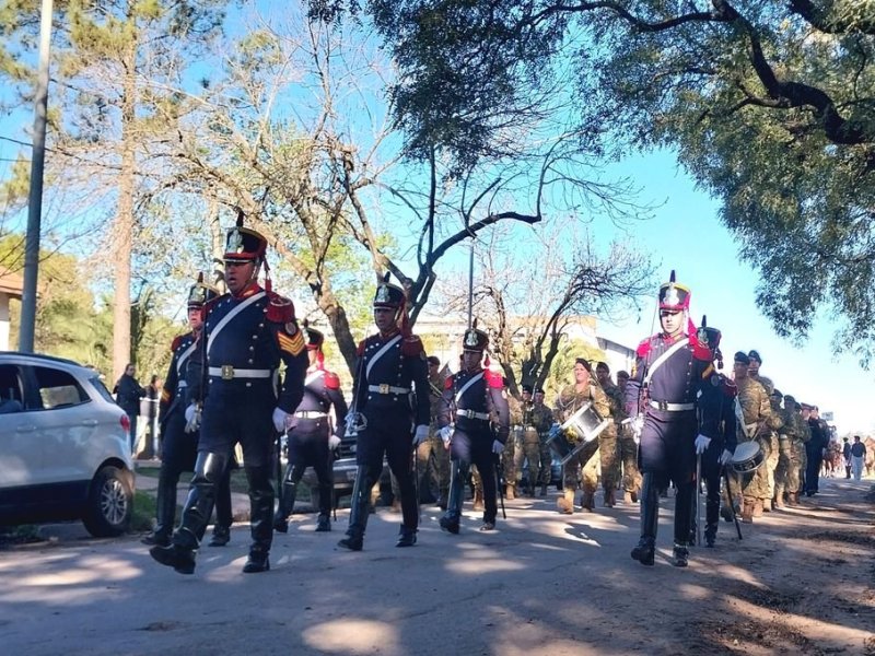 Granaderos visitaron la ciudad de Villa Elisa