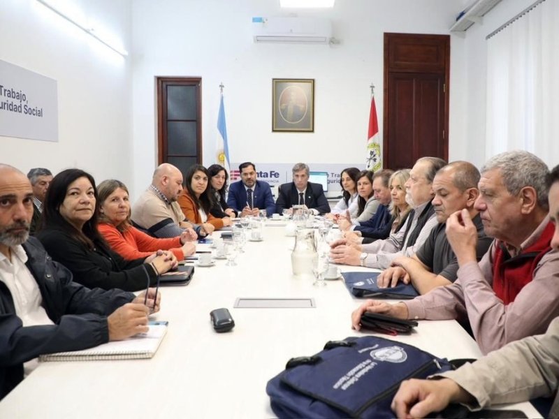 Paritarias: docentes santafesinos recibieron la misma idéntica propuesta los estatales