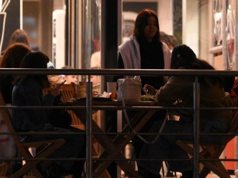 En Santa Fe, del total de balcones que hay en bares y restós, el 55 % deben ser «readecuados»