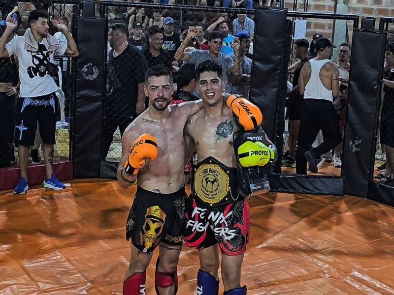 Paraná vibró al ritmo de los combates de kick boxing