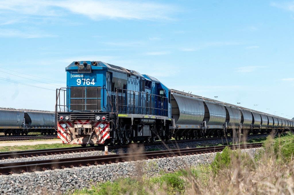 El gobierno nacional habilitó la venta y privatización del Belgrano Cargas