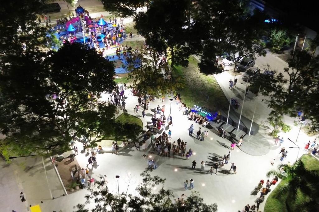 Villa Ocampo inauguró la remodelada Plaza San Martín
