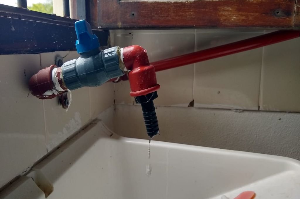 Falta de agua, mosquitos y multas de tránsito, los reclamos en Paraná