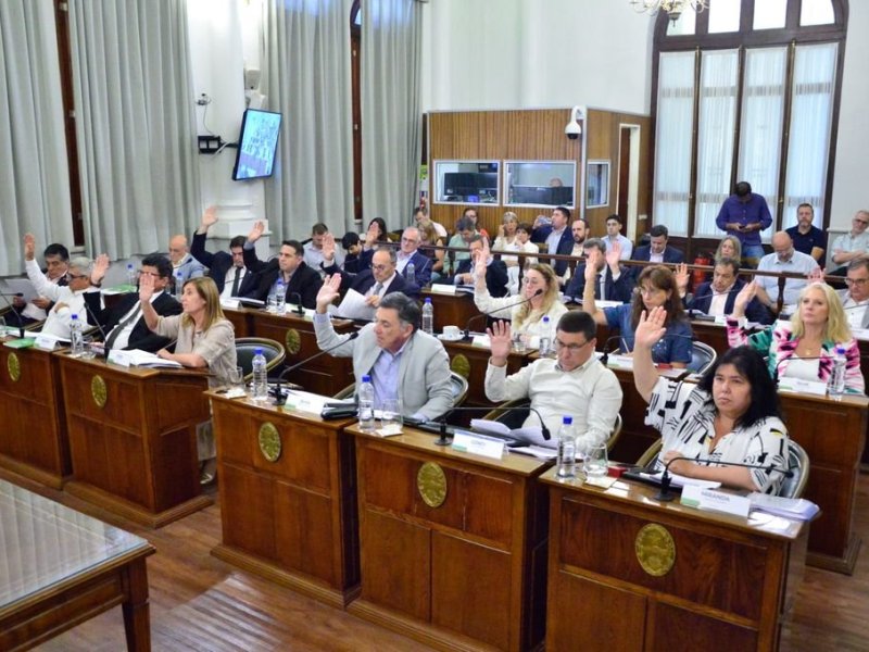 Senadores continúan el debate del Código Fiscal y la Ley Impositiva