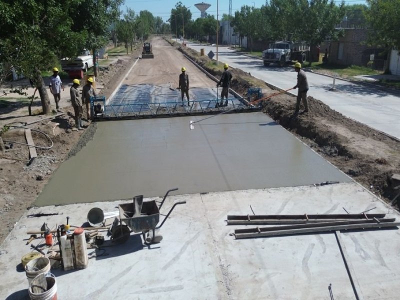 Avanza el plan de obras viales y pluviales para San Carlos Centro