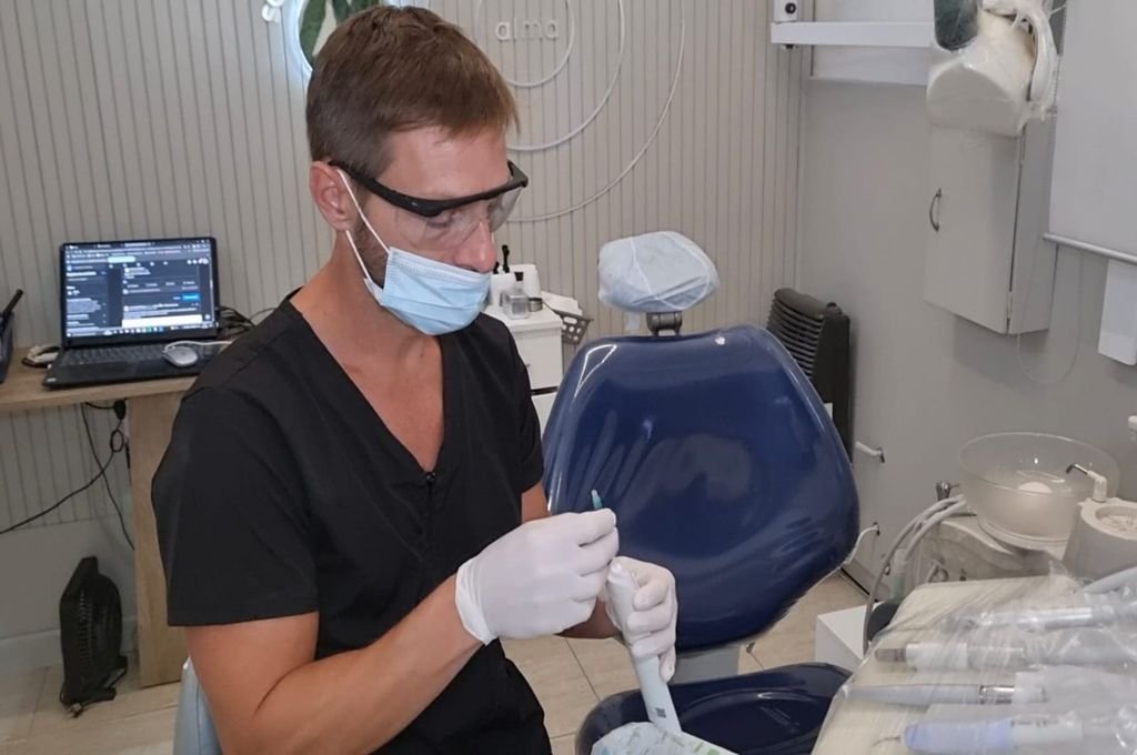 De Santa Fe al mundo: crearon un gel para remover la caries