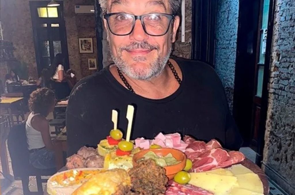 Un reconocido actor dejó su vida como artista en Buenos Aires y abrió un bodegón en Santa Fe