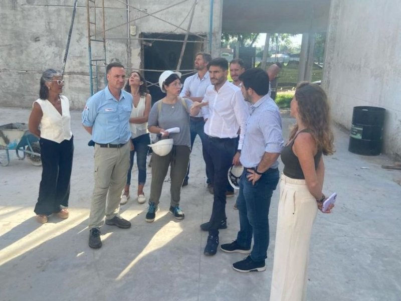 Venado Tuerto: Pullaro supervisó el avance de obras en la Escuela N° 238