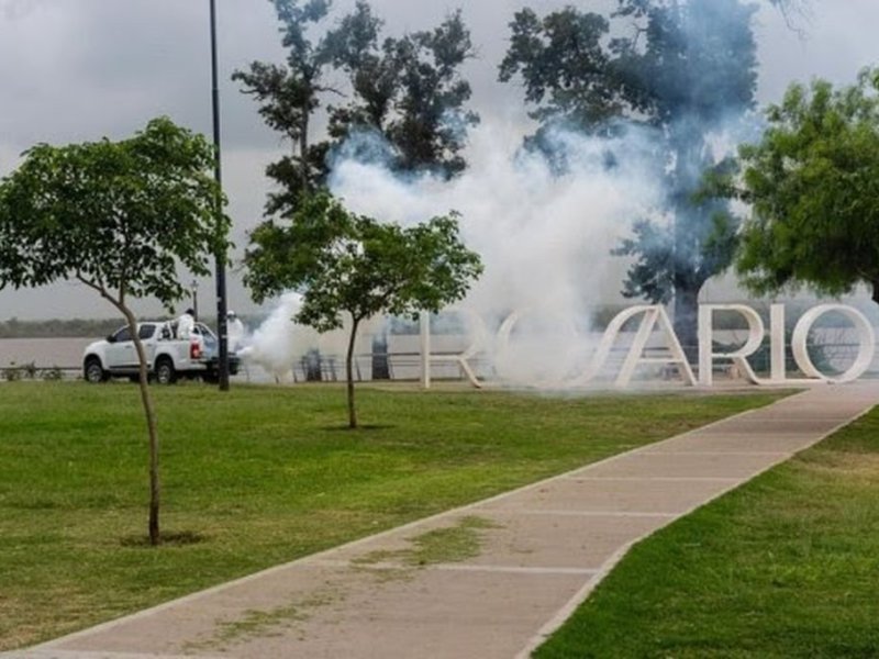 Rosario: continúan los operativos periódicos de fumigación en espacios verdes