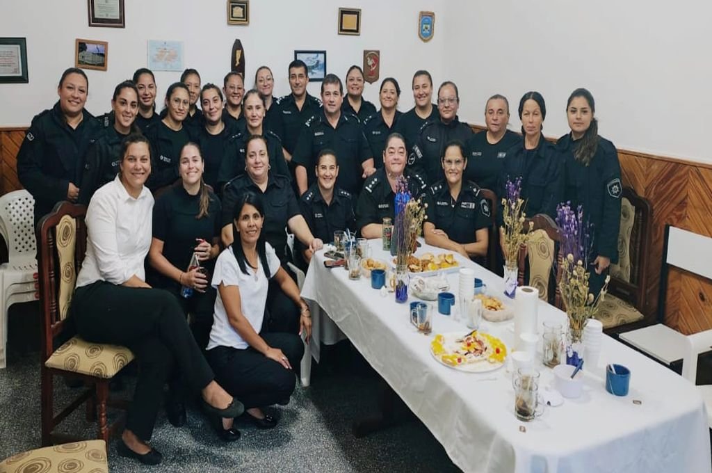 Reconocimiento a mujeres policías en el Día Internacional de la Mujer