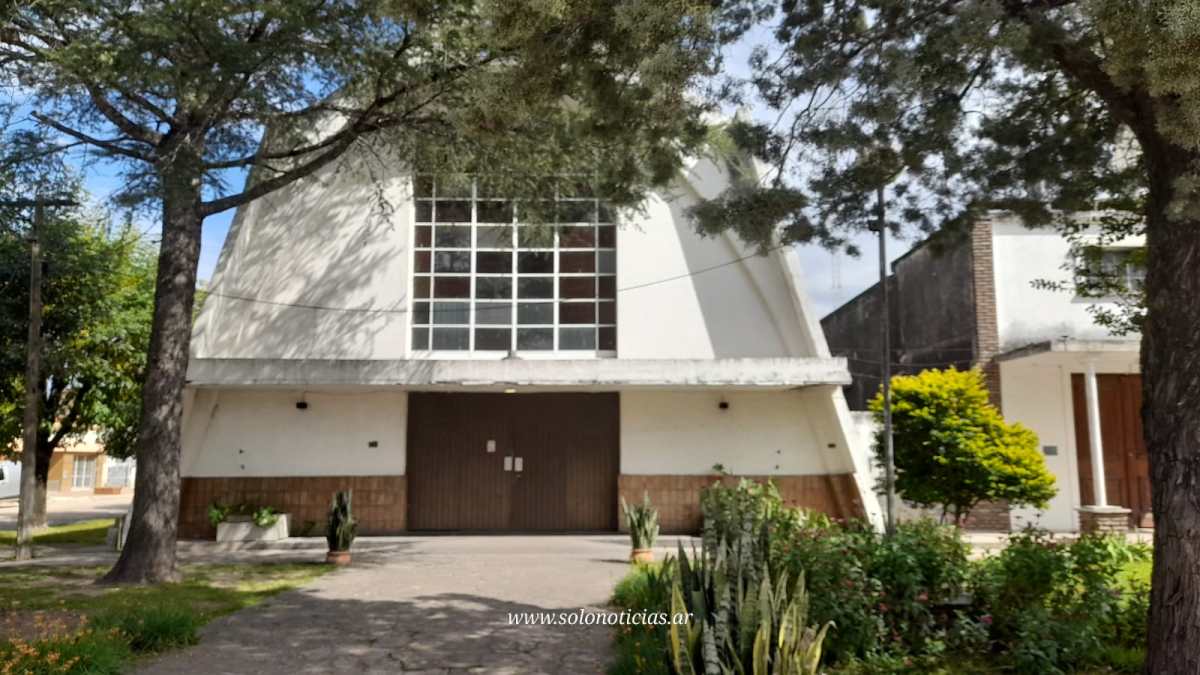 Barrancas: la parroquia tuvo que ser cerrada por una semana porque la orinaron por todos lados