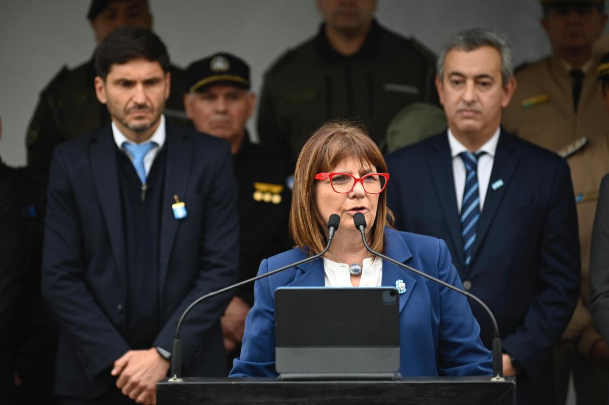Patricia Bullrich se reúne en Rosario con jefes de fuerzas federales para analizar el Plan Bandera​
