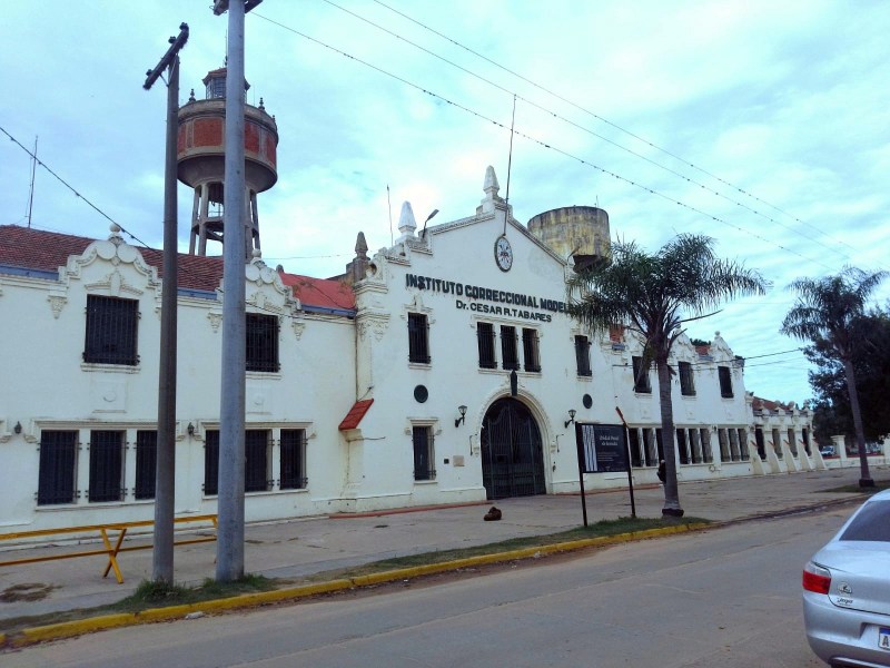 Intento de fuga en Coronda: un preso fue recapturado a pocos metros del muro