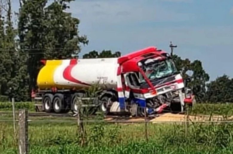 Dos camiones chocaron pasado el mediodía, en la Ruta 34, en San Genaro: ruta cortada durante varias horas