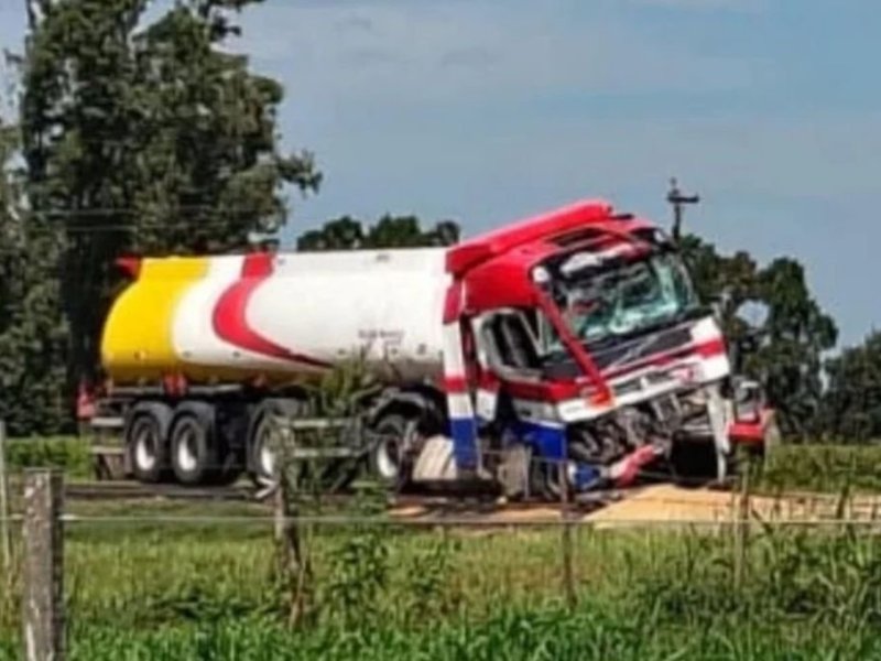 Dos camiones chocaron pasado el mediodía, en la Ruta 34, en San Genaro: ruta cortada durante varias horas