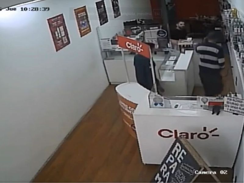 Video: entraron a robar a un local en Casilda, golpearon al empleado y terminaron presos