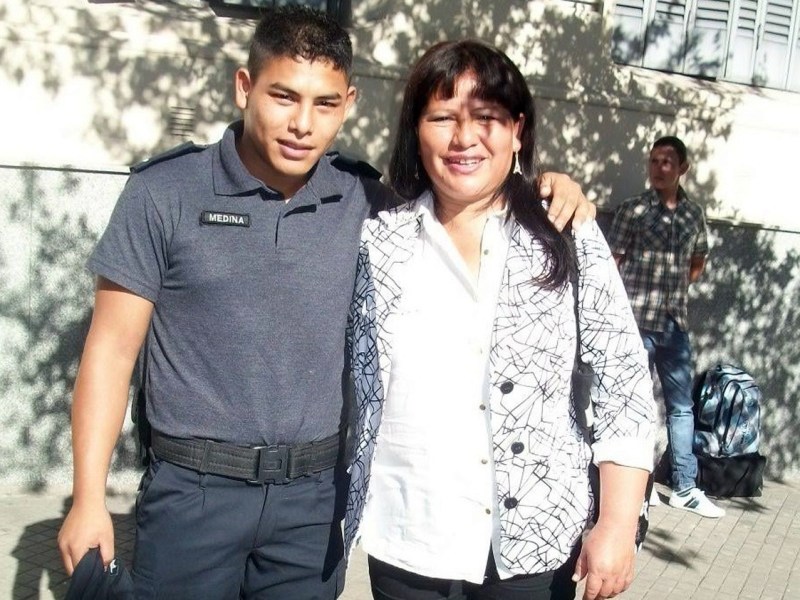 La buena del día: un policía devolvió dinero que le transfirieron por error