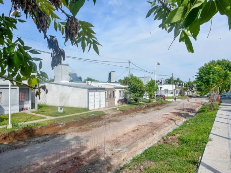 Mejoras en Paraná: realizan obras de cordón cuneta en el Barrio 20 de Junio