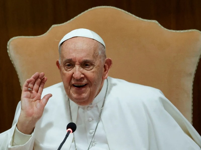 “Hola César, soy Francisco”: la historia del carpintero que recibió el llamado del Papa