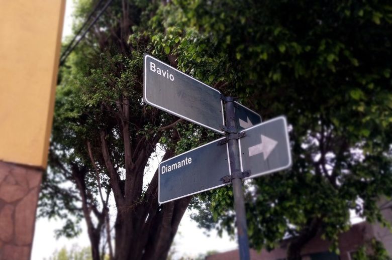 Recorrido literario por uno de los barrios más singulares de Paraná