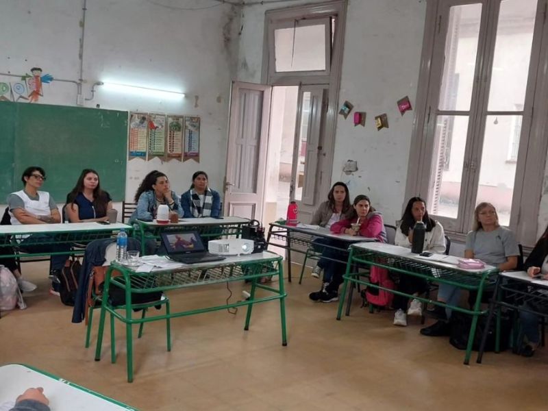 Taller sobre conversaciones saludables y una mejor convivencia en escuela