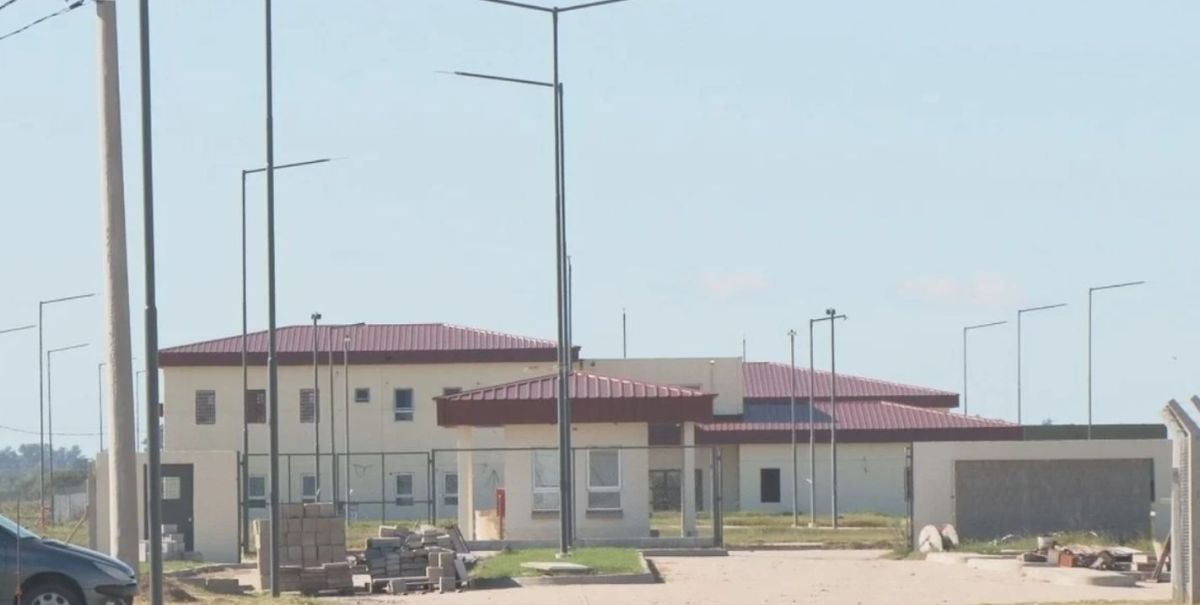Cárcel Federal de Coronda: recorrida de autoridades judiciales de toda la provincia