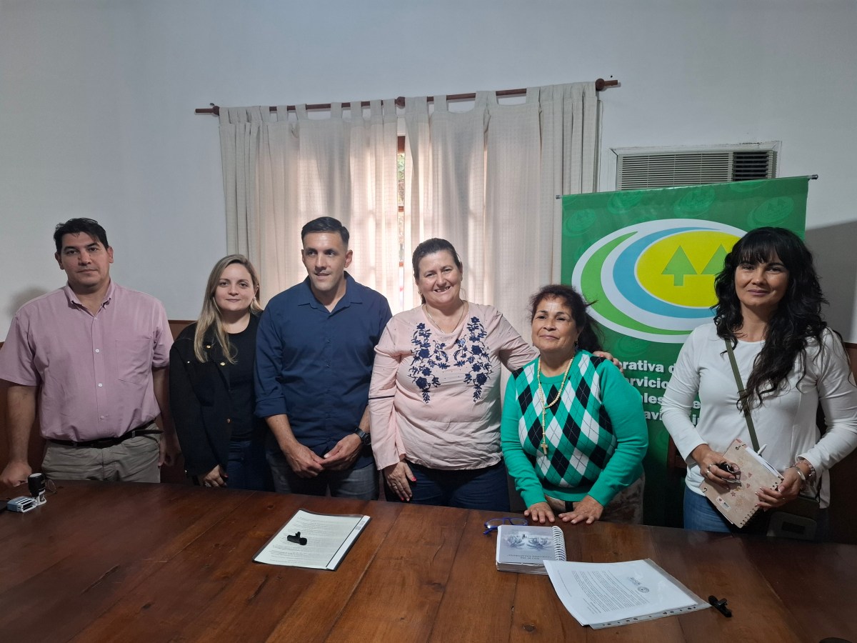 San Javier impulsa un programa pionero de becas de residencia para estudiantes de bajos recursos