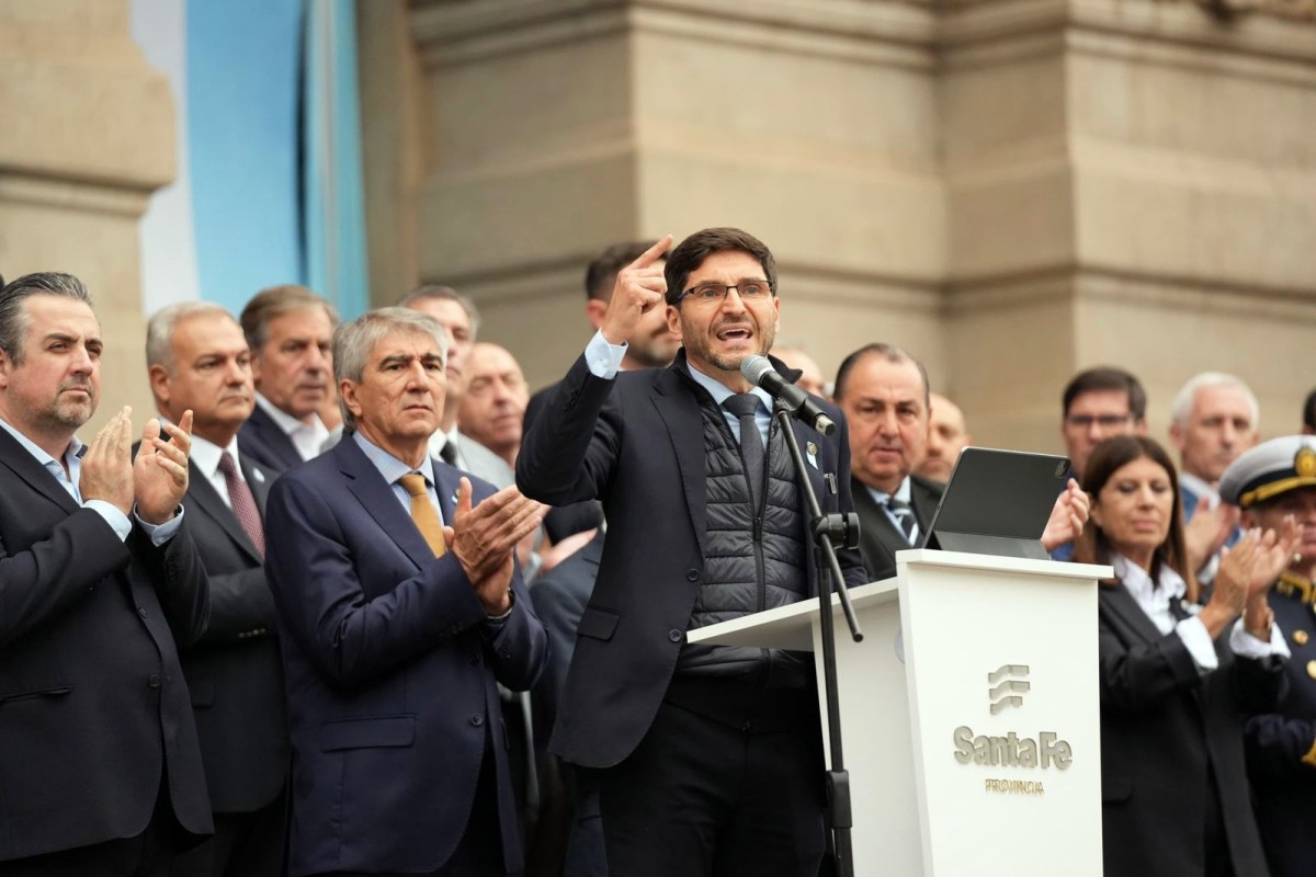 Por más recursos para el interior productivo: Pullaro encabezó el acto por el 25 de Mayo con un mensaje federal