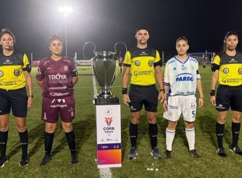 Copa Santa Fe de fútbol femenino: Atlético de Rafaela y 9 de Julio igualaron en la ida