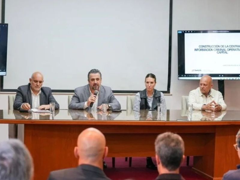 Lanzaron la Central Ojo en Santa Fe: más cámaras y control en tiempo real del delito