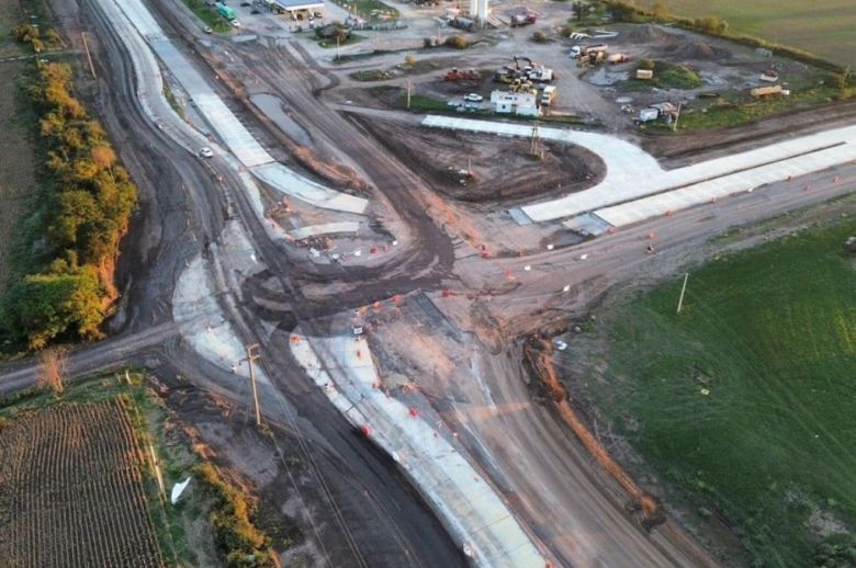Acceso a Progreso: avanza la construcción de la rotonda entre las rutas 4 y 80-S