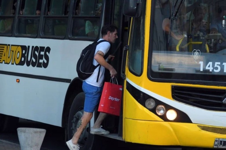 Hay paro de colectivos en las ciudades de Santa Fe y Rosario