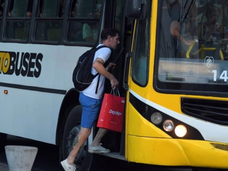 Hay paro de colectivos en las ciudades de Santa Fe y Rosario