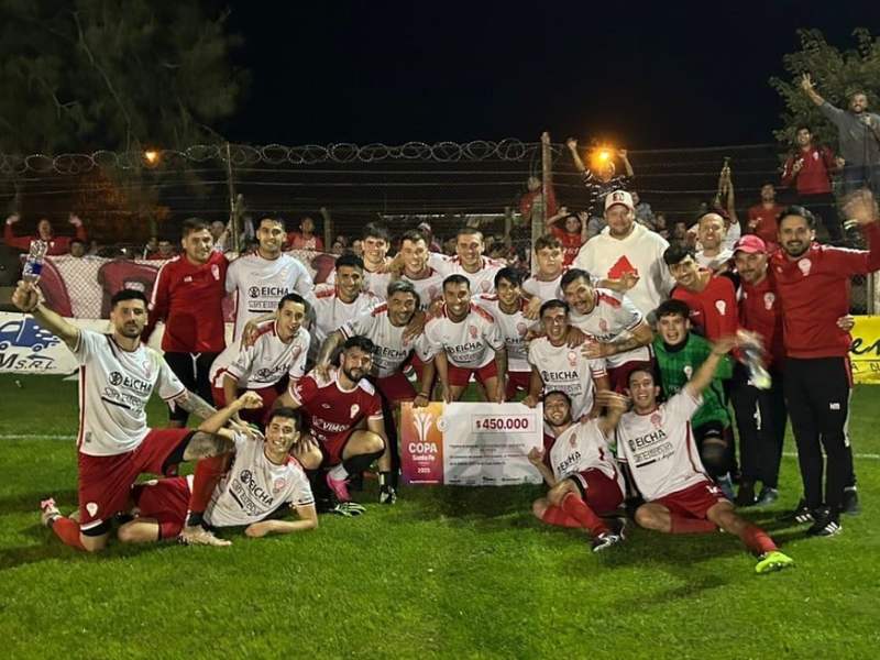 Copa Santa Fe: Huracán de Chabás empató con Defensores de Armstrong y pasó a la próxima ronda