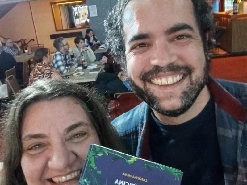 Caro Musa presenta su libro coral Aruspicina: voces femeninas de una mente