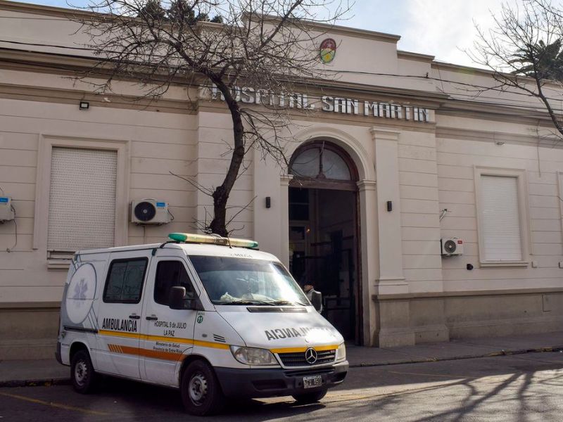 Choferes de ambulancias se movilizarán a la Secretaría de Salud
