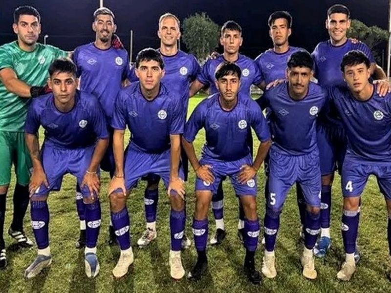 Paraná sacó ventaja en Victoria por la Copa Desafío de Fútbol