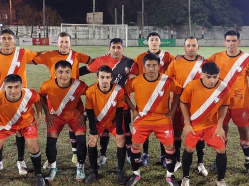 Noche soñada en Reconquista: Atlético y Tiro goleó 5-0 a Ex Alumnos