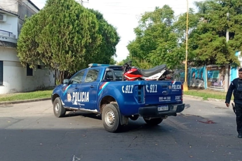 Un motociclista murió tras chocar contra un colectivo
