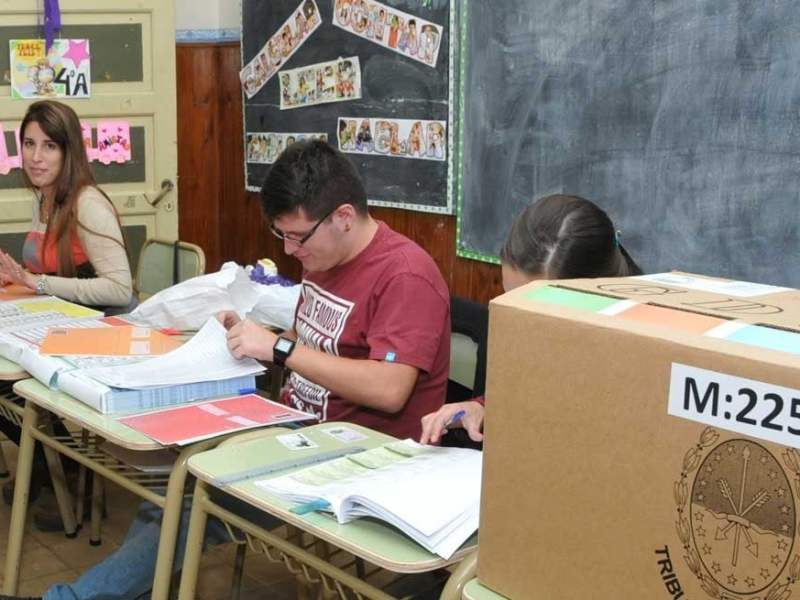 El 75 % de las autoridades de mesa ya confirmó su participación para las lecciones de junio en Santa Fe