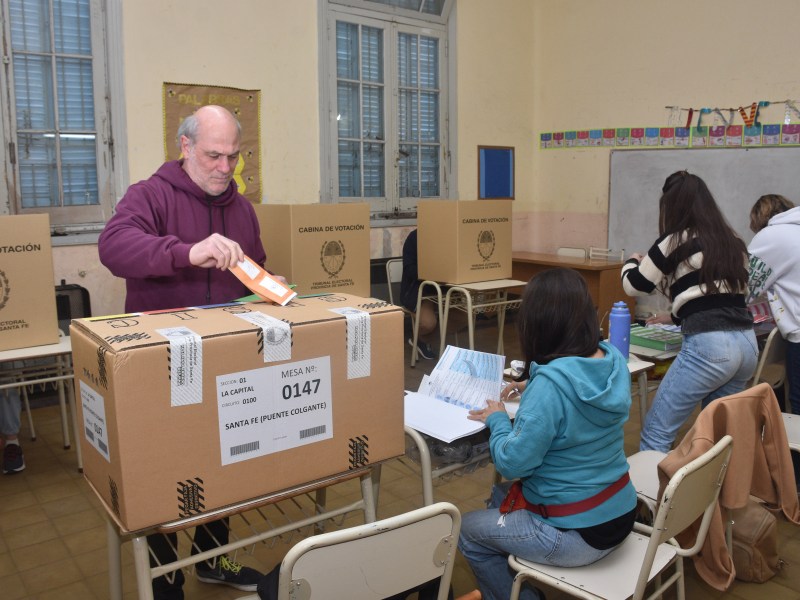 Elecciones en Santa Fe: el lunes se dictarán clases con normalidad en las escuelas que sean centro de votación
