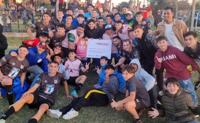 Copa Santa Fe: Universidad barrió a Matienzo y sacó pasaje a la tercera fase