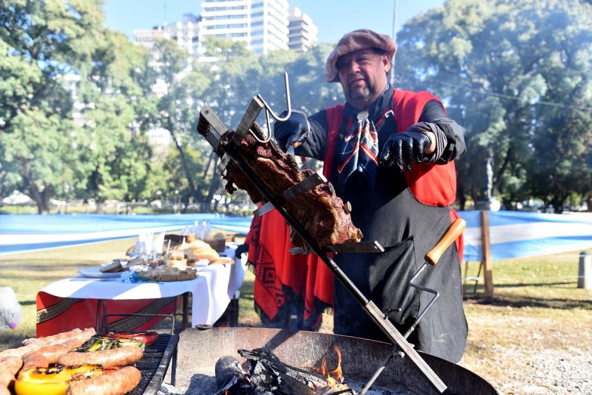 Celebración patria: un Día de la Bandera imperdible en Rosario con música, danza y gastronomía