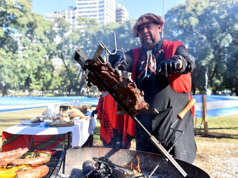 Celebración patria: un Día de la Bandera imperdible en Rosario con música, danza y gastronomía