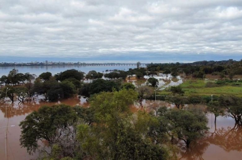 Paso de los Libres: evacuan a familias debido a la crecida del río Uruguay