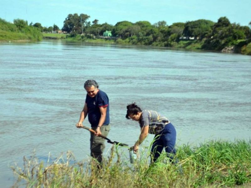 Confirman la contaminación extrema de arroyos de Entre Ríos y Santa Fe