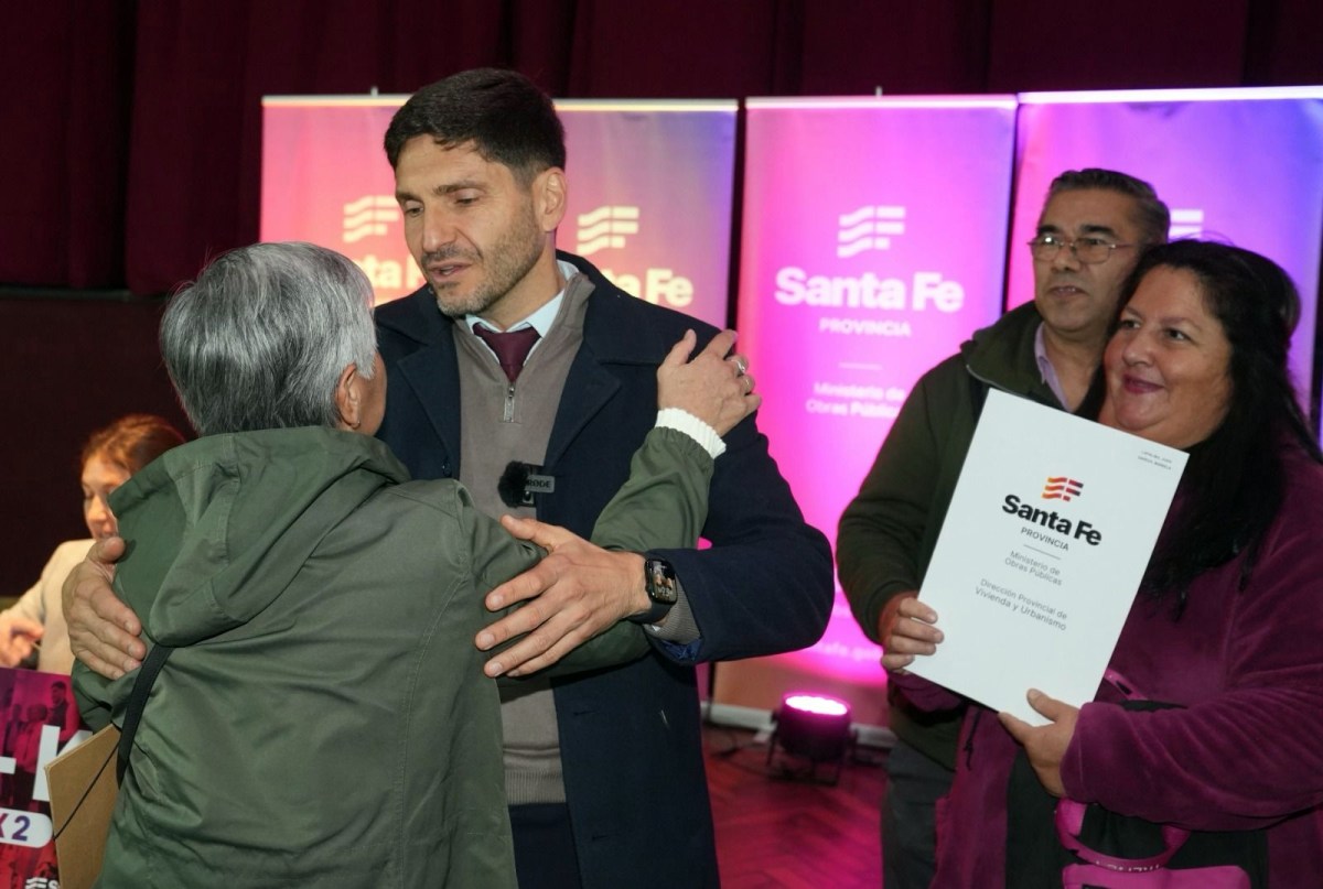 Entregaron más de 70 escrituras a familias de Santo Tomé