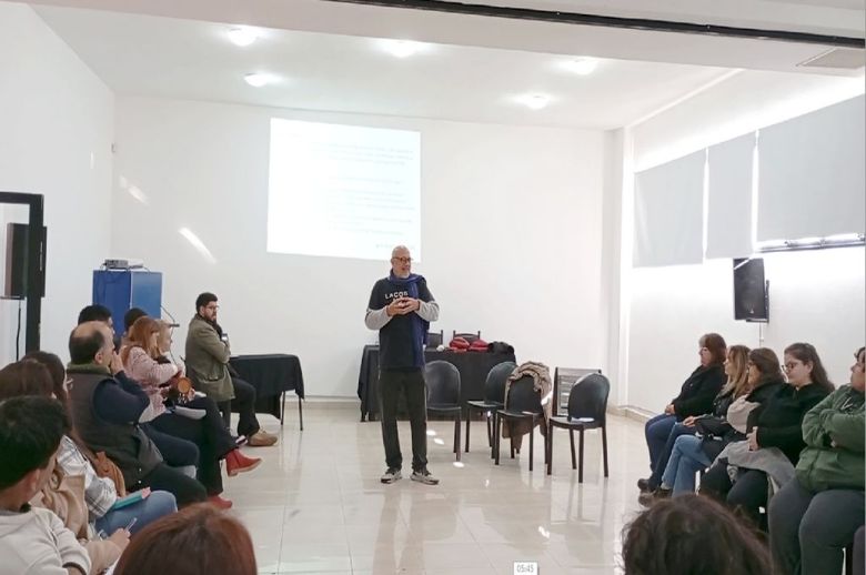 En una jornada de formación se remarcó la complejidad de las problemáticas de consumo